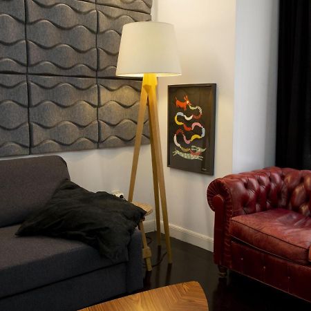Bauhaus Apartment By People Rentals Bilbao Bagian luar foto