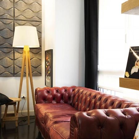 Bauhaus Apartment By People Rentals Bilbao Bagian luar foto