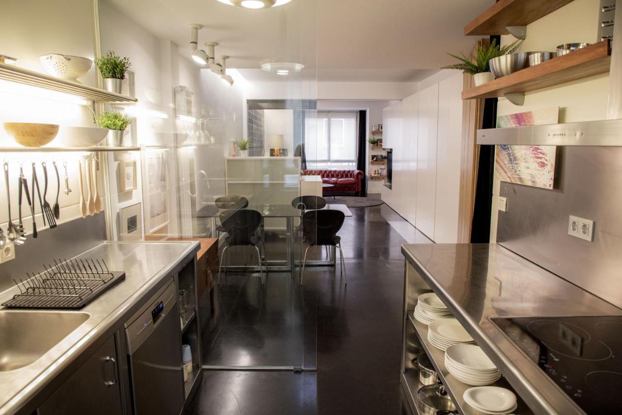 Bauhaus Apartment By People Rentals Bilbao Bagian luar foto