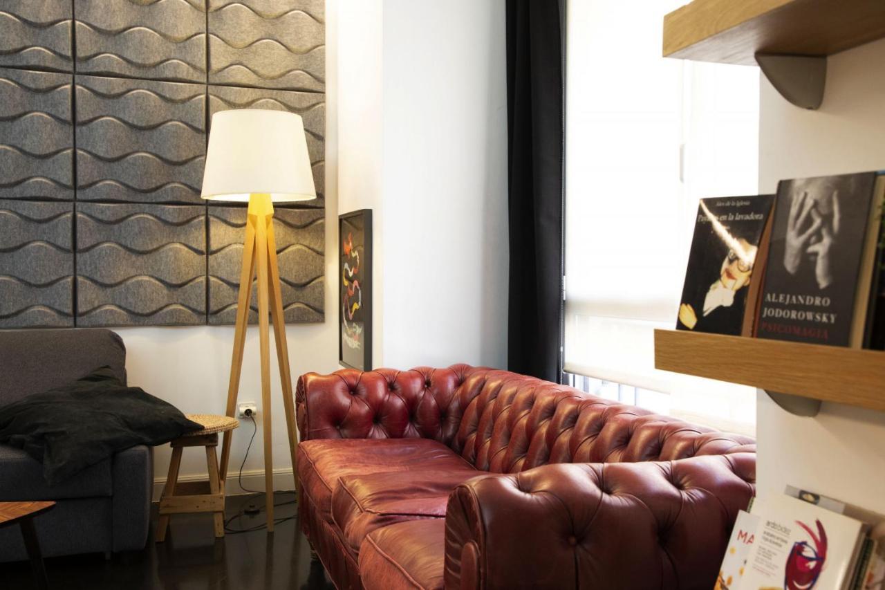 Bauhaus Apartment By People Rentals Bilbao Bagian luar foto