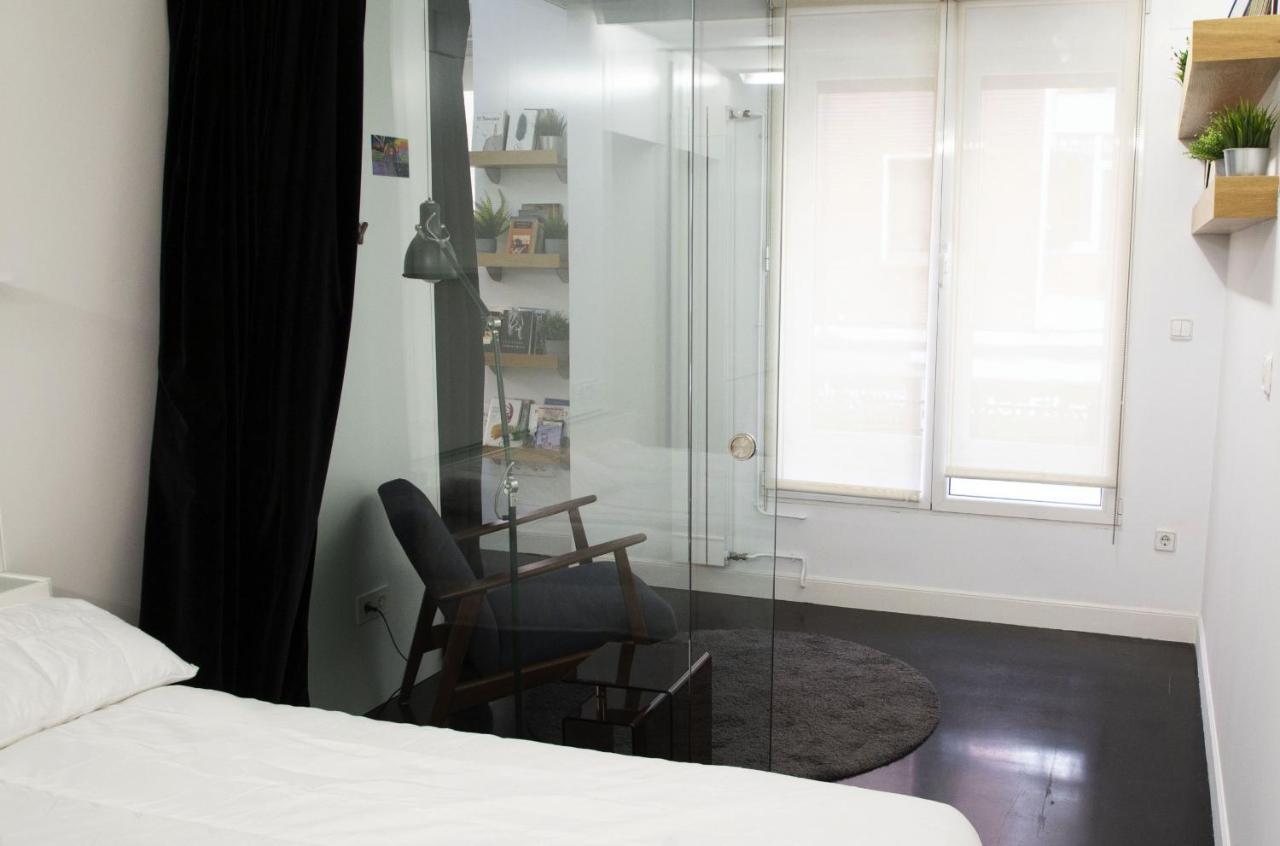 Bauhaus Apartment By People Rentals Bilbao Bagian luar foto