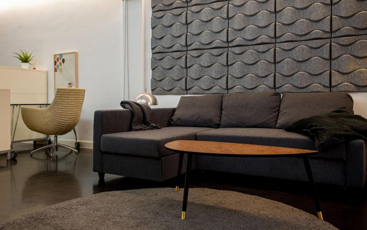 Bauhaus Apartment By People Rentals Bilbao Bagian luar foto