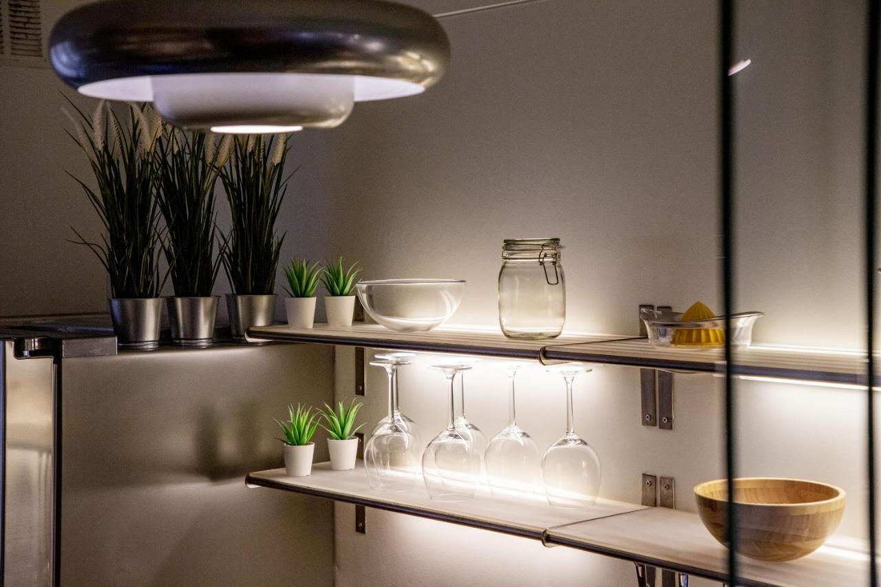 Bauhaus Apartment By People Rentals Bilbao Bagian luar foto