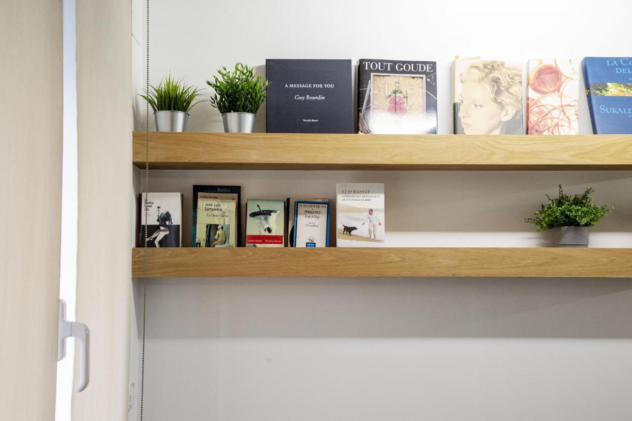 Bauhaus Apartment By People Rentals Bilbao Bagian luar foto