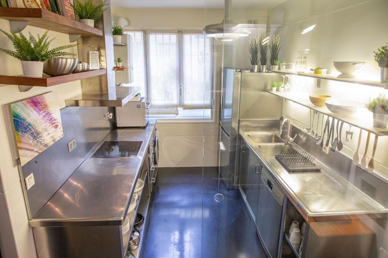 Bauhaus Apartment By People Rentals Bilbao Bagian luar foto